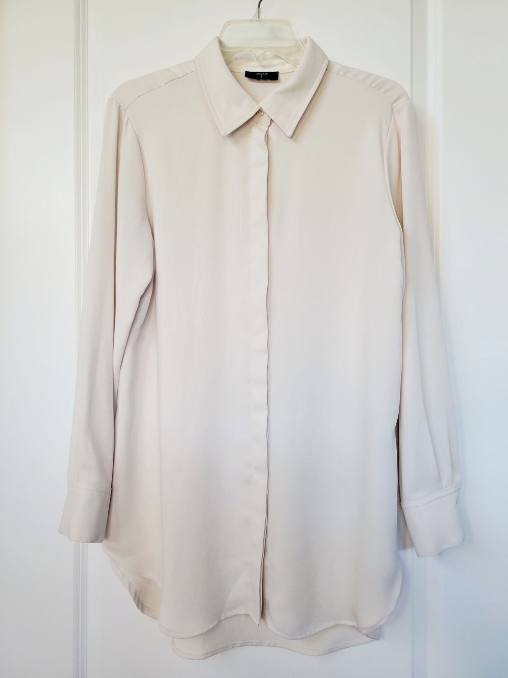 Tahari Long-Sleeve Collared Button Down Blouse Cream L